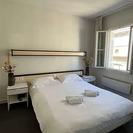 Hotel Des Grands Hommes - Centre 2*