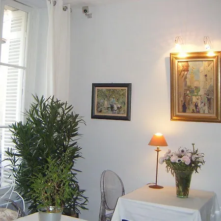 מלון Des Grands Hommes - Centre 2*