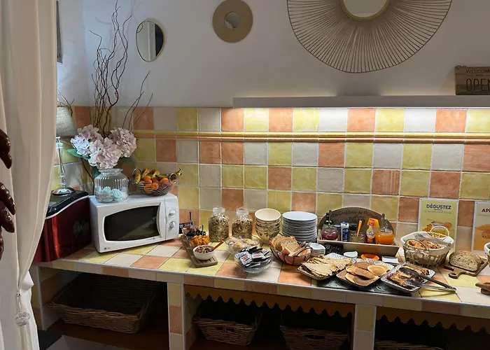 Brit Des Grands Hommes - Centre Hotel 2*