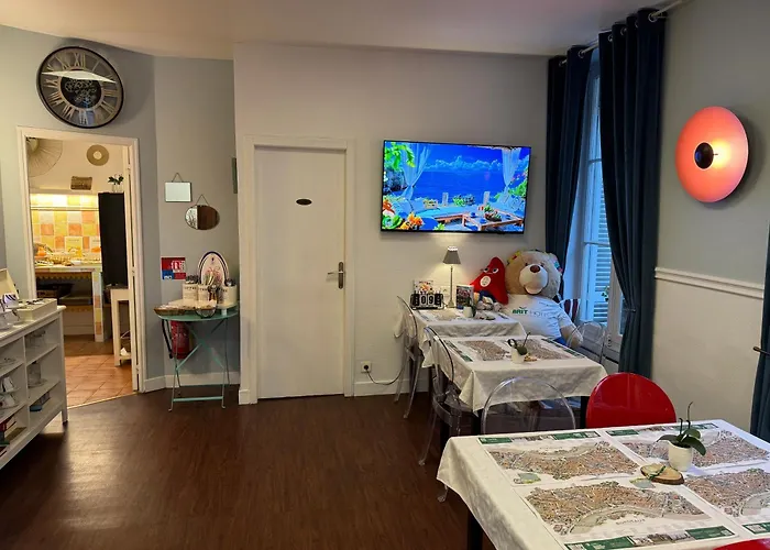 Hotel Brit Des Grands Hommes - Centre 2*