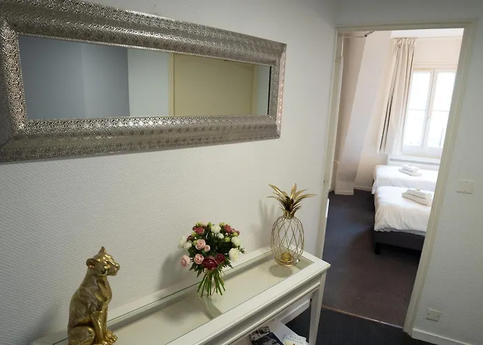 Brit Des Grands Hommes - Centre 2*