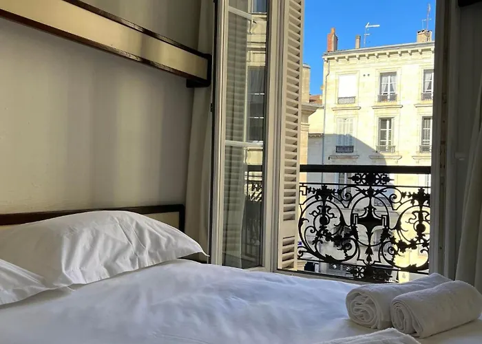 Brit Des Grands Hommes - Centre