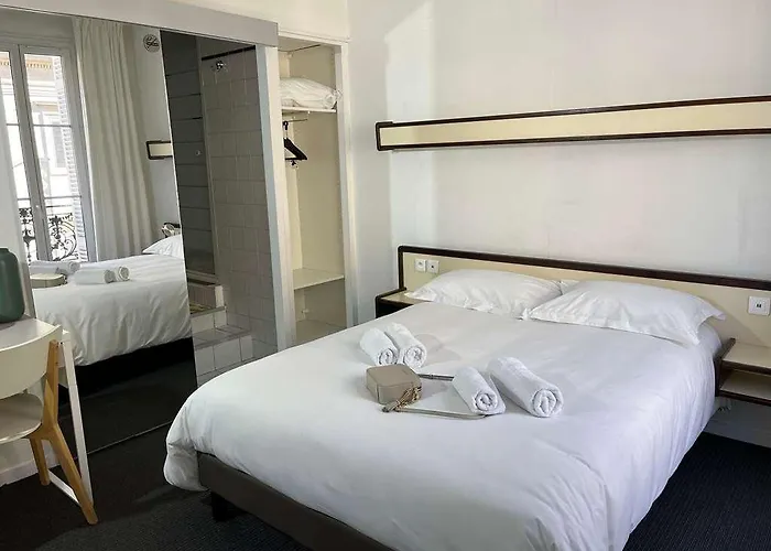 Brit Des Grands Hommes - Centre 2*