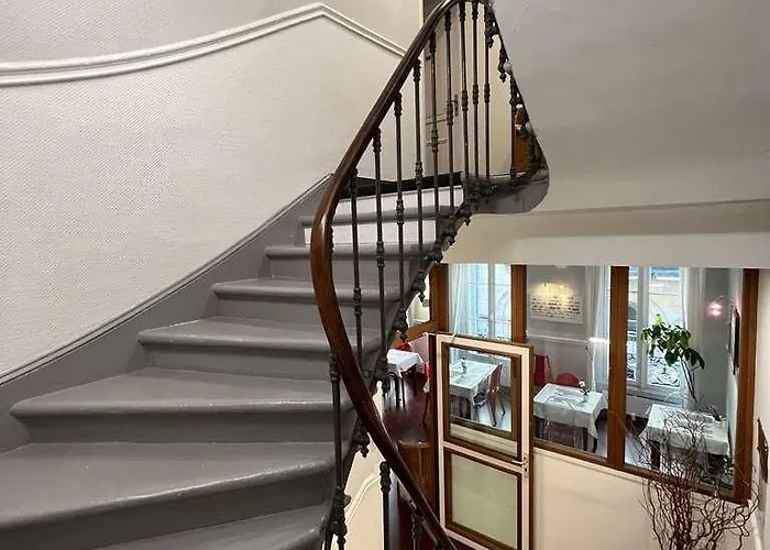 Brit Des Grands Hommes - Centre Bordeaux