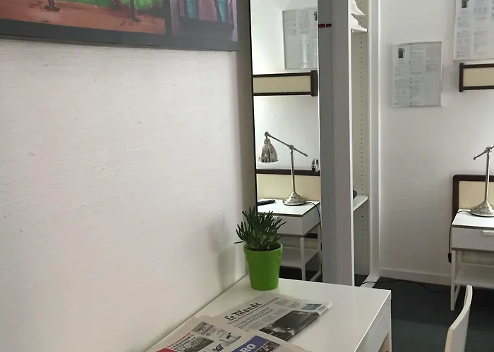 מלון Des Grands Hommes - Centre 2*