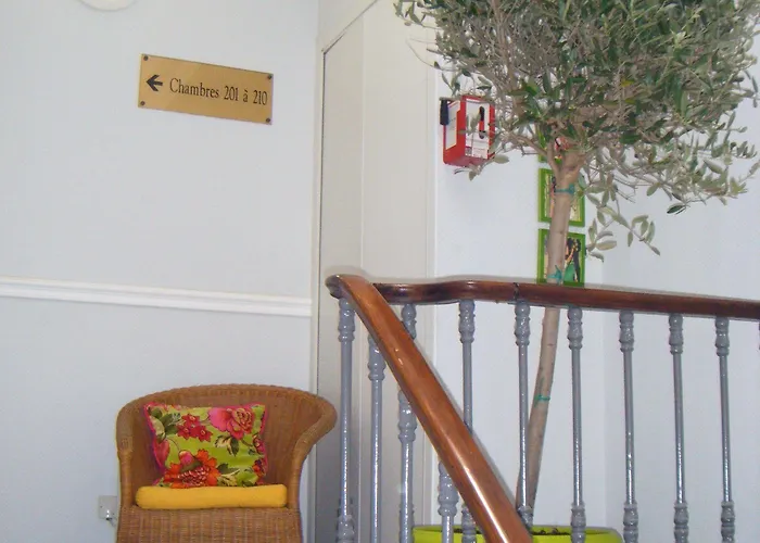 Brit Des Grands Hommes - Centre 2* Bordeaux