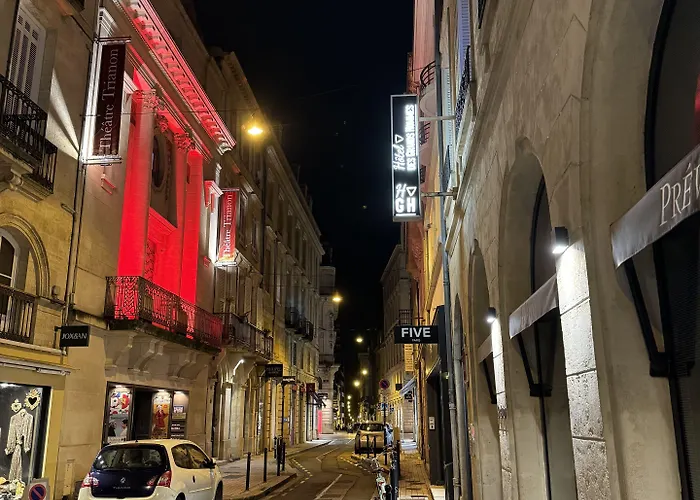 Brit Des Grands Hommes - Centre Bordeaux