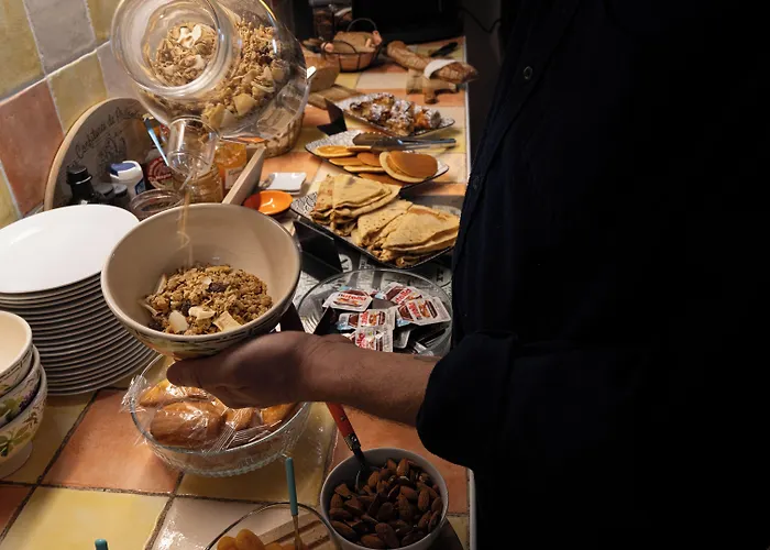 Brit Des Grands Hommes - Centre Bordeaux