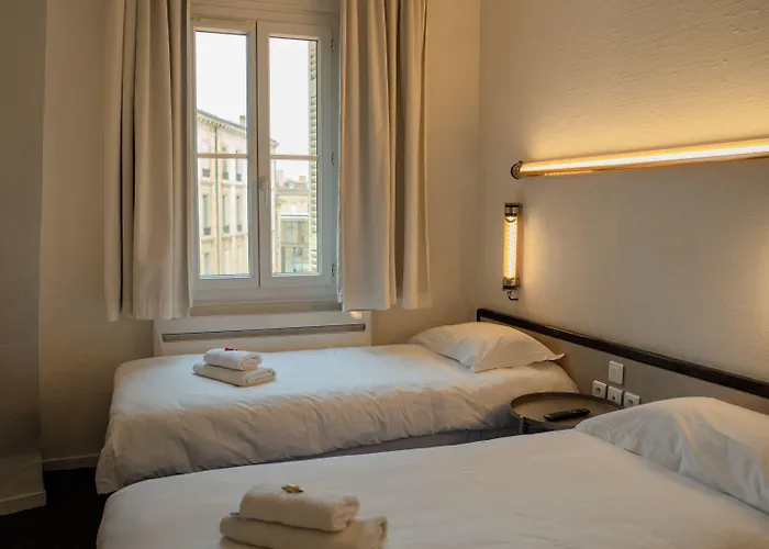 Brit Des Grands Hommes - Centre Hotel