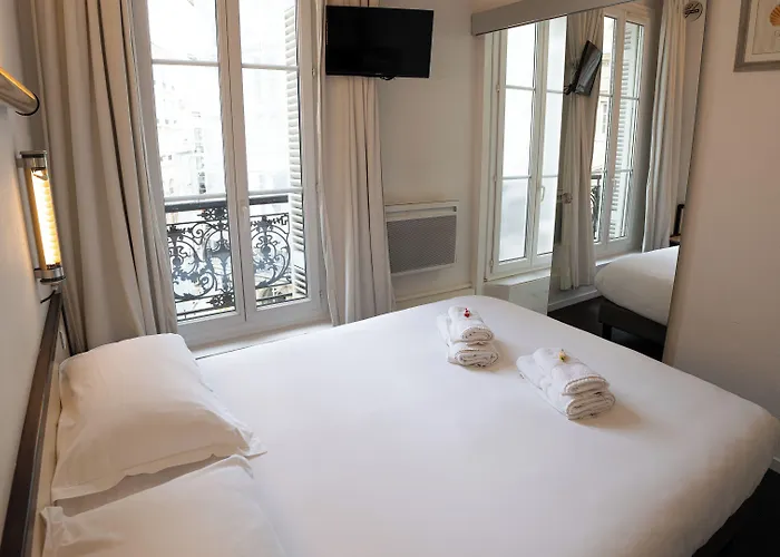 Hotel Brit Des Grands Hommes - Centre 2*